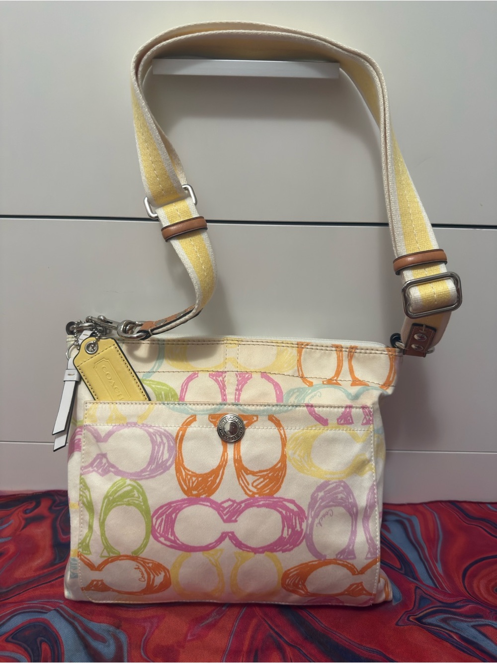 Vintage Y2K Coach Multicolor Scribble Crossbody 🩷💛